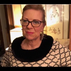 Meet your Posher, Linda